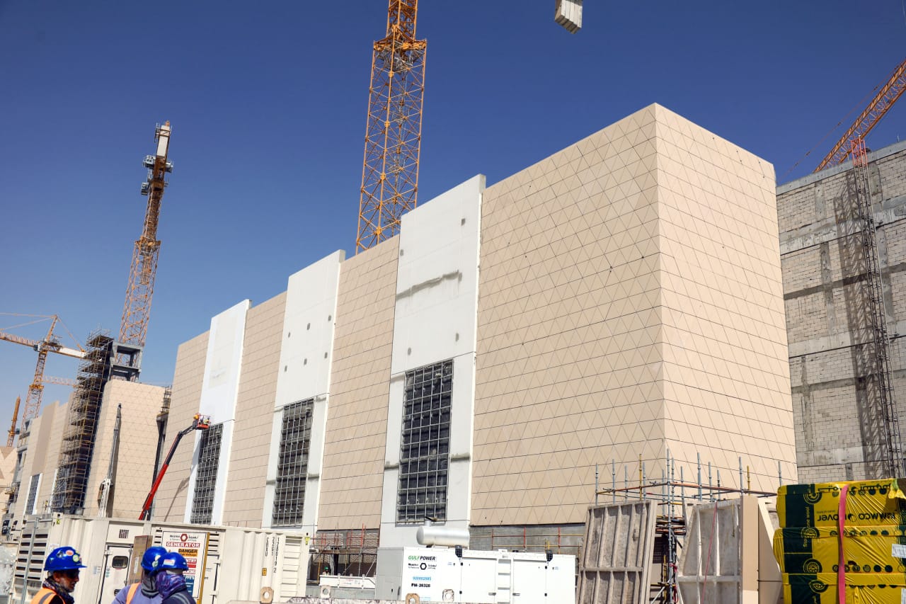 مول أفينيو جي اف آر سي و يو اتش بي سي